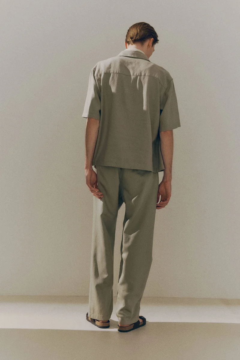 H&M Loose Fit Short-sleeved linen-blend shirt