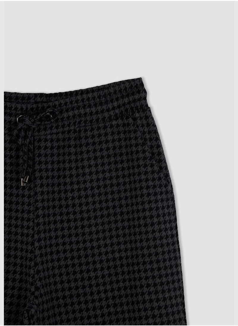 DeFacto Houndstooth Patterned Relax Fit Jogger
