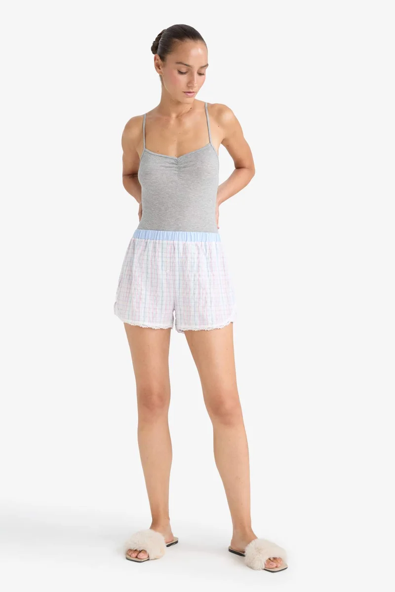 ديفاكتو Fall in Love Regular Fit Seersucker Textured Striped Shorts Bottoms