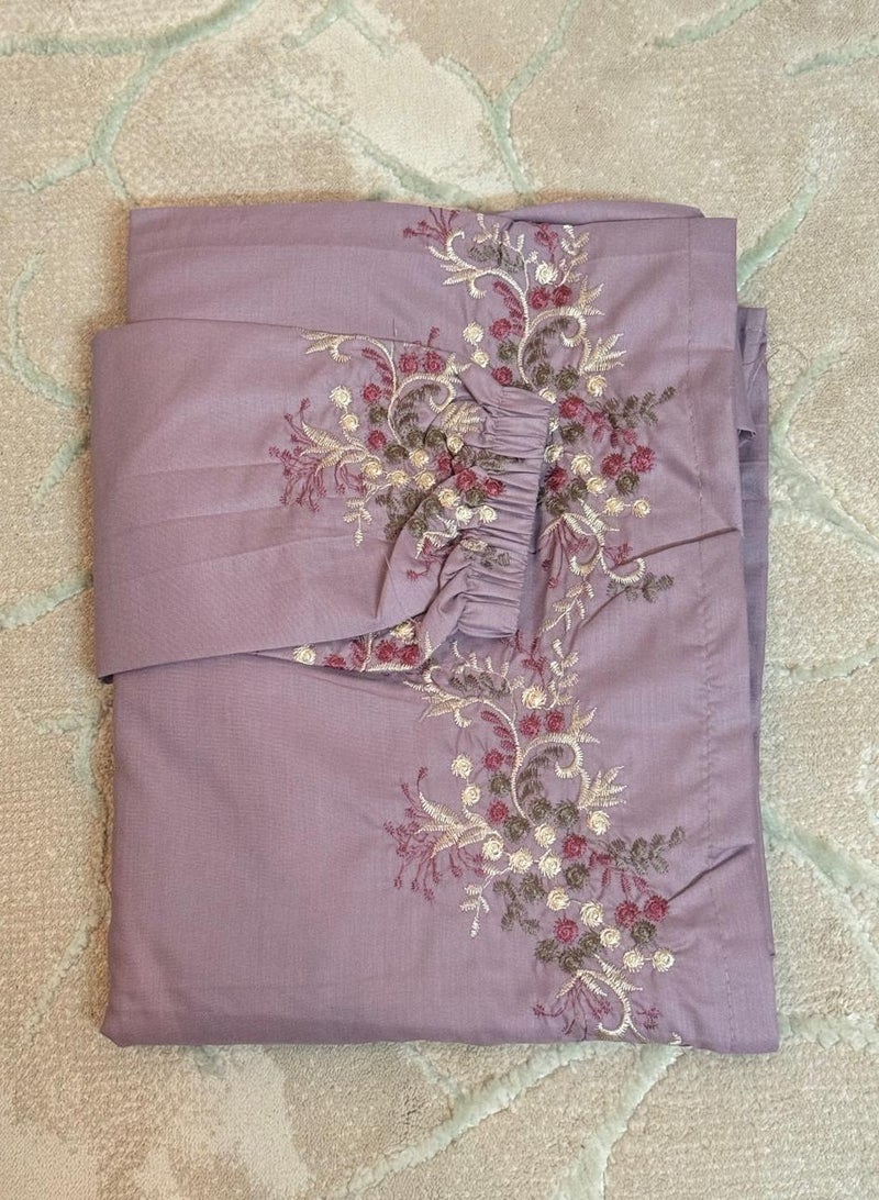 Wide and comfortable embroidered women's prayer sheet, excellent material (mared)  - Image 1