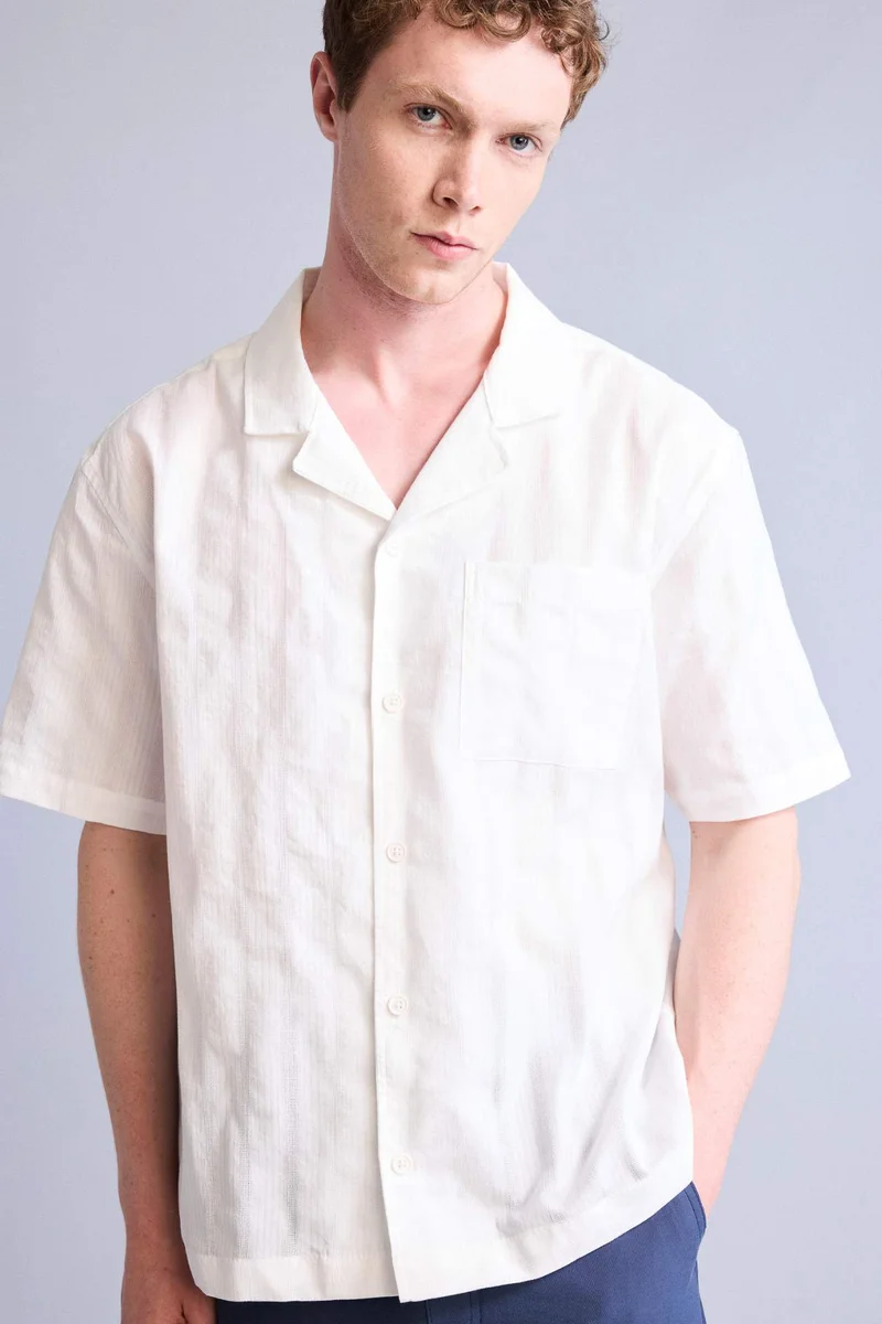 ديفاكتو Regular Fit Apache Neck Short Sleeve Shirt