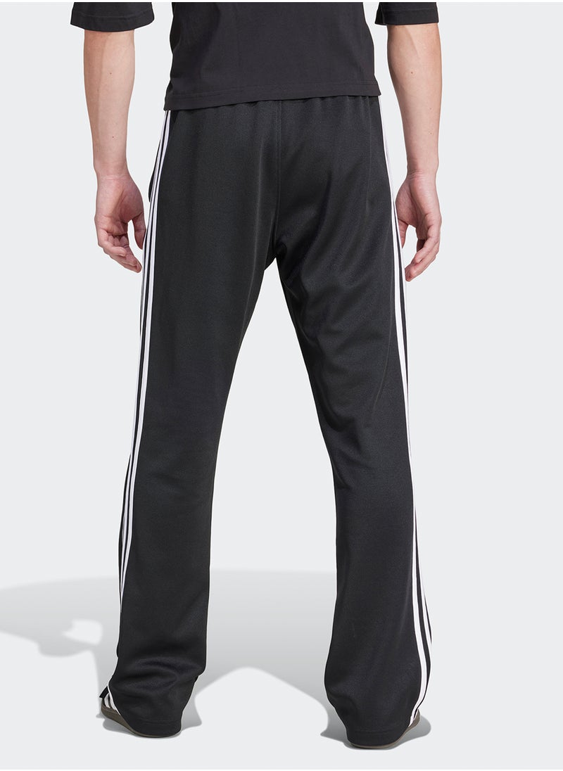 Adicolor 70S Sweatpants - pzsku/Z6E79B4B6C1A090AE650BZ/45/_/1729767174/af928412-81fe-450b-a07c-179d25bab849