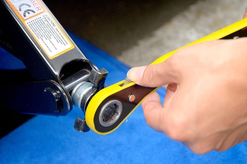 Alark جاك رفع مقص Alark للسيارات - سعة قصوى 1.5 طن (3,307 رطل) - مجموعة رفع مع مفتاح للسيارات SUV و MPV مناسبة لجميع أنواع موديلات المركبات - Image 3