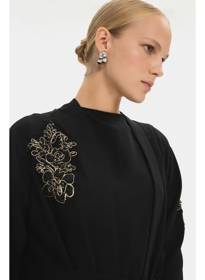 JUNE June Women Embroidered Detailed Abaya Black