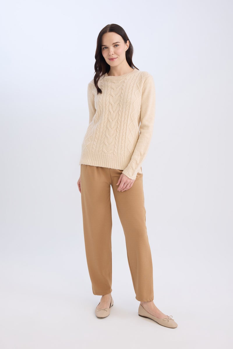 DeFacto Woman Straight Fit Elastic Waist Pleated Basic Trousers - Image 1