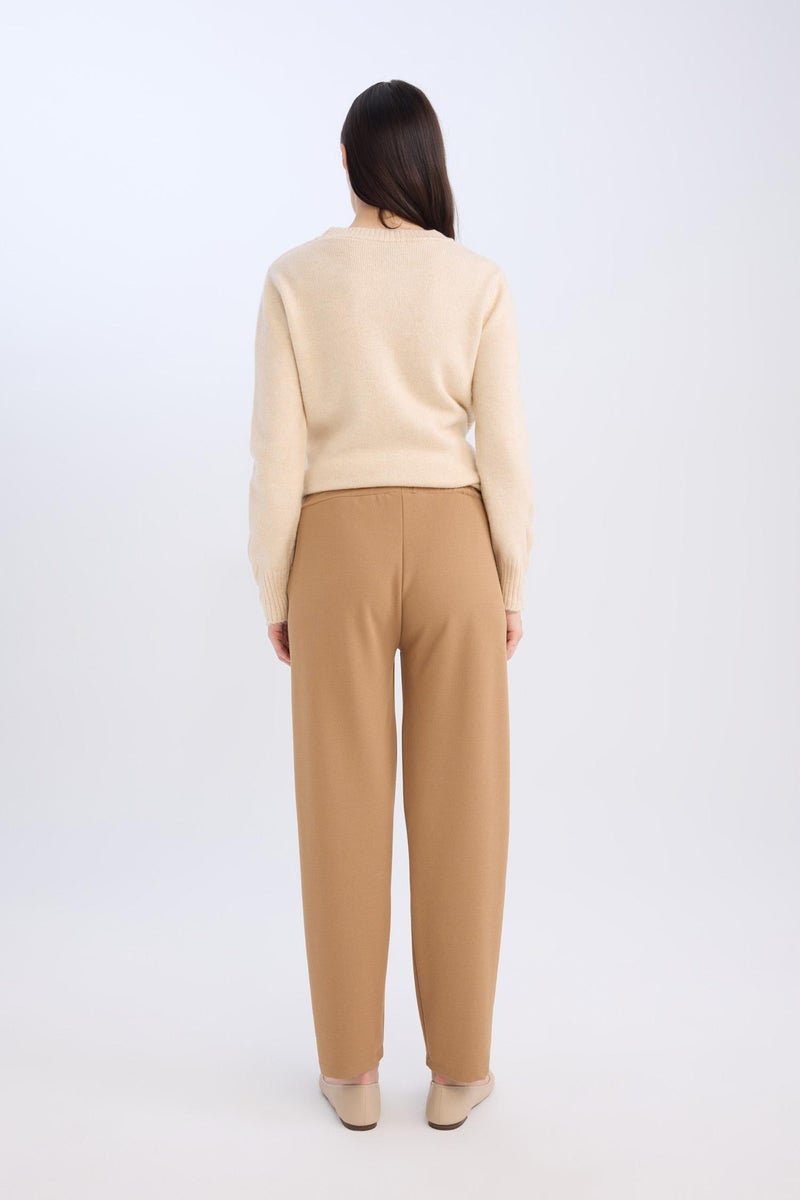 DeFacto Woman Straight Fit Elastic Waist Pleated Basic Trousers - Image 5