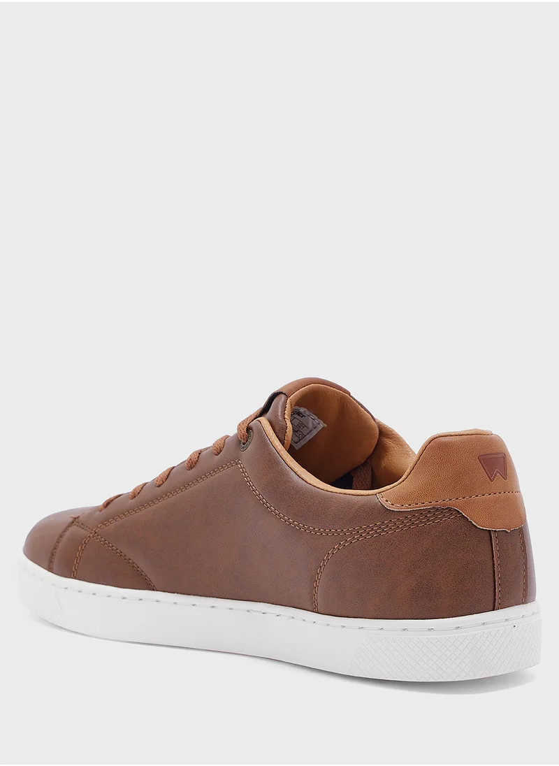 رانجلر Bennet Low Top Sneakers