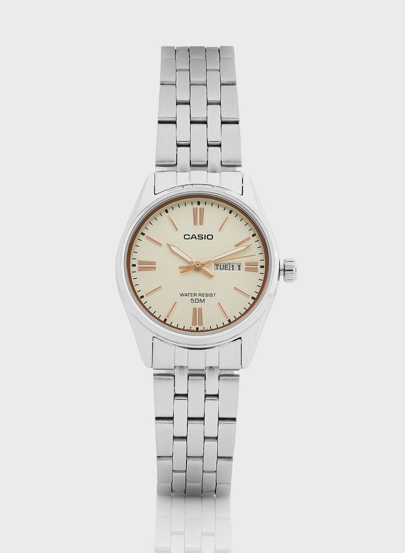 كاسيو ساعة أنالوج بسوار من الفولاذ - Image 1