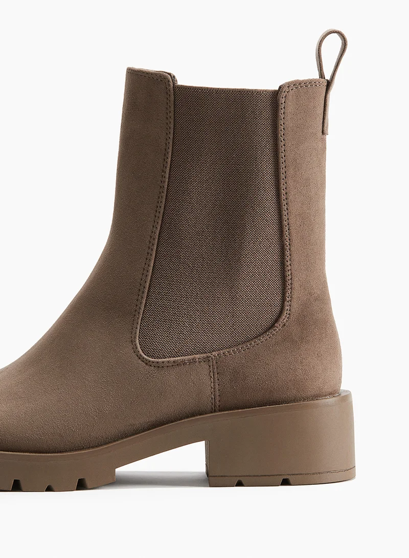 H&M Chelsea Boots