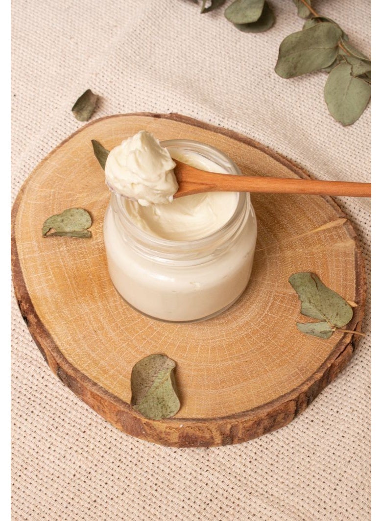 A light, refreshing, and distinctive body lotion.