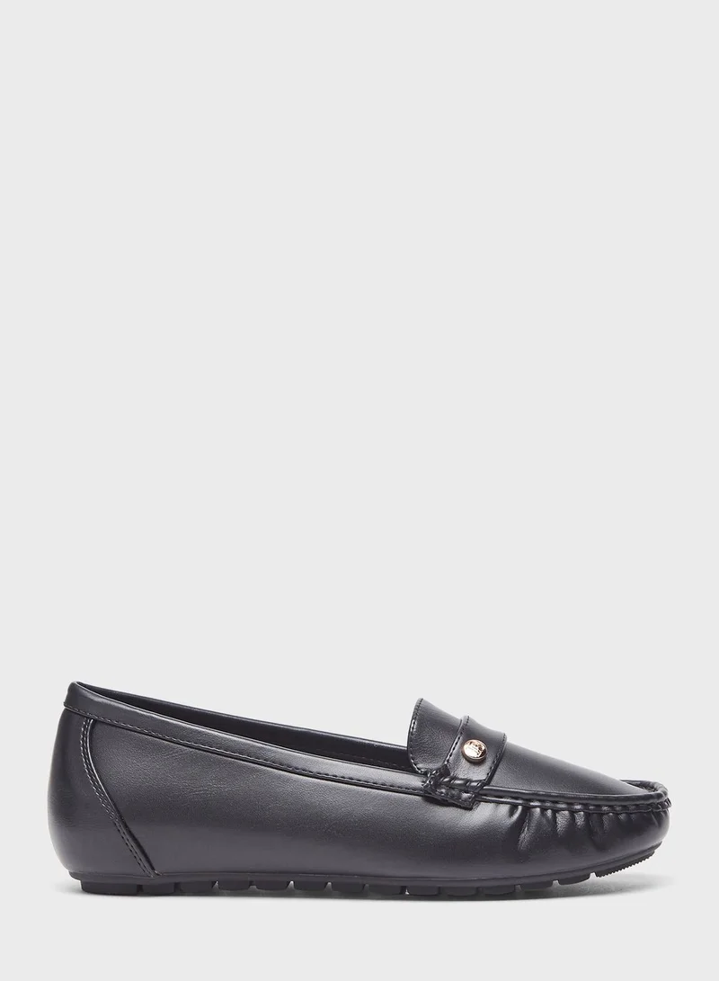 شو اكسبرس Essential Flat Moccasins