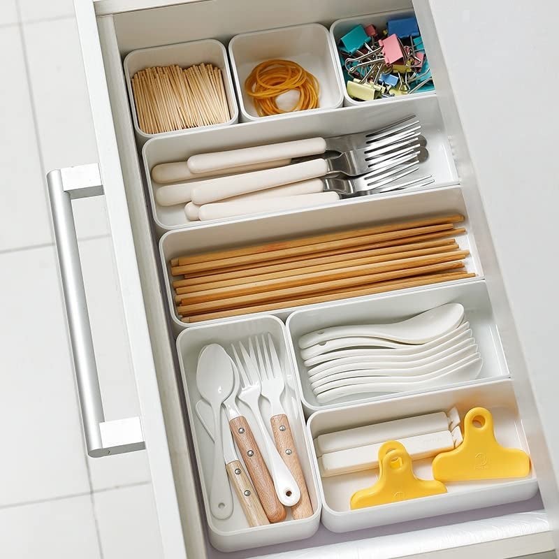 RAUVOLFIA Plastic Drawer Organizers Set, 3-Size Versatile Bathroom and Vanity Drawer Organizer Trays, Storage Bins for Makeup, Bedroom, Kitchen Gadgets Utensils and Office - Image 5