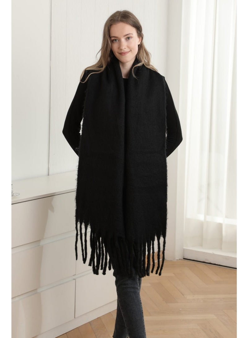 Shein Luxurious Black Oversized Winter Scarf with Fringe - Image 3