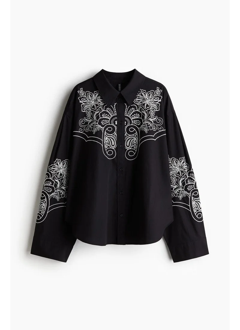 اتش اند ام Oversized embroidered shirt