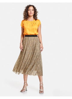 A-line skirt with a minimalist print