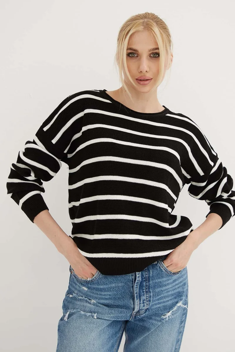 Fashion Friends Regular Fit Crew Neck Striped Knitwear Sweater Women's Sweater 24K0477K1