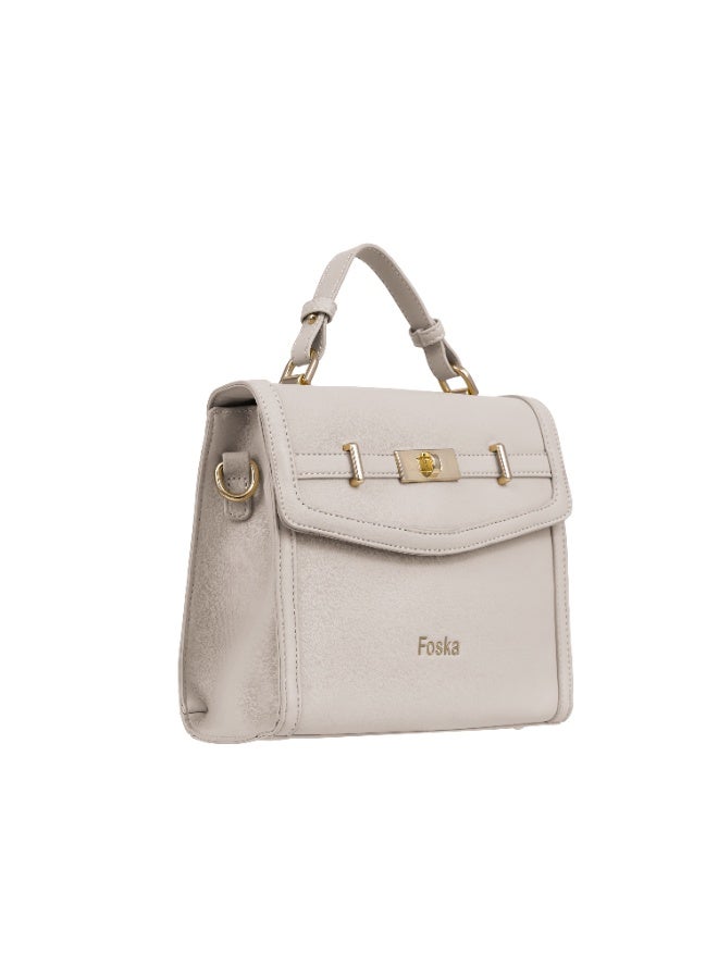 فوسكا شنطة Foska كروس نسائية صغيرة بغطاء ومقبض يد – جلد ناعم لون بيج فاتح/نود – مقاس 23x20 سم - Image 2