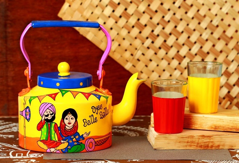 A Krazy Mug Handmade Colourful Dcorative Traditional Punjabi Couple Theme Design Desi Tea Chai Aluminium Kettle with Matching Print Glass Set 125 L - Image 2