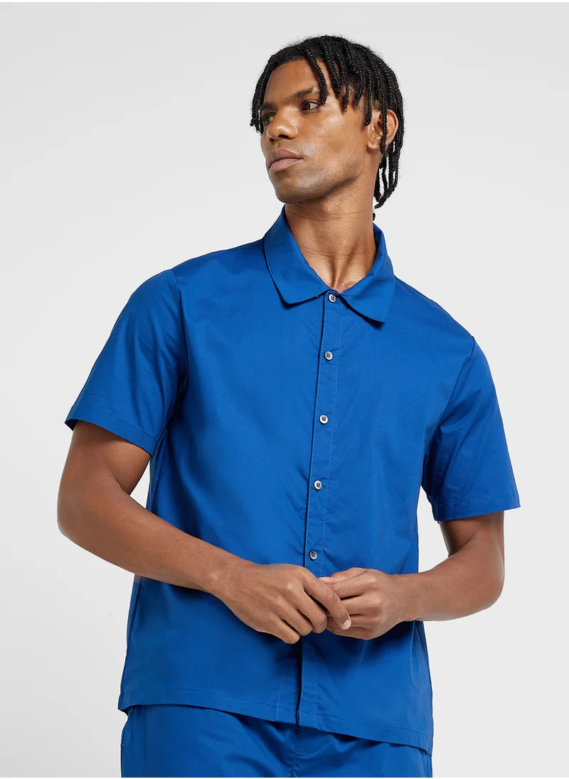 كالفن كلاين Essential Shirt & Shorts Set