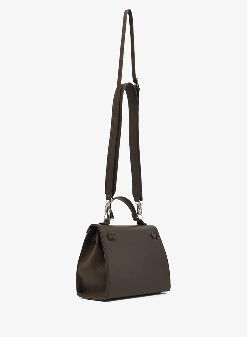 ايلا حقيبة يد فضية بتفاصيل فضية