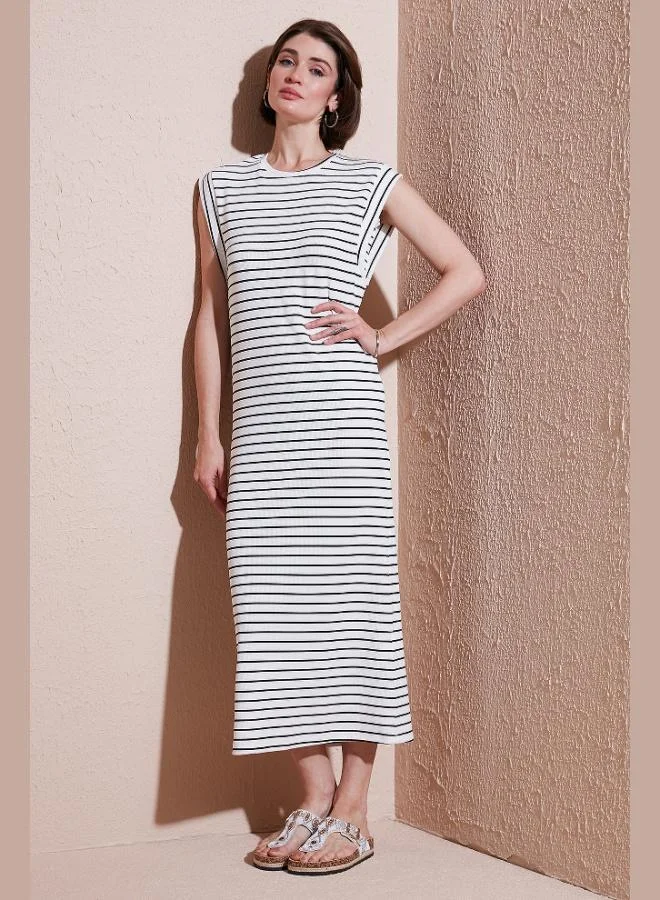 ليلا فستان ميدي ليلا مخطط بقصة عادية بدون أكمام بياقة دائرية للنساء