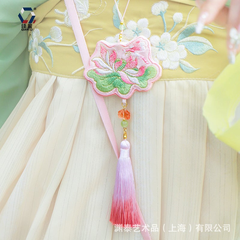 [Yuantai] Embroidered Hanfu Bag Antique Retro Embroidered Lotus Accessories Bag Guofeng Mobile Phone Bag Embroidered Sachet Lotus Fleaf Skirt Sachet (No Spice) 