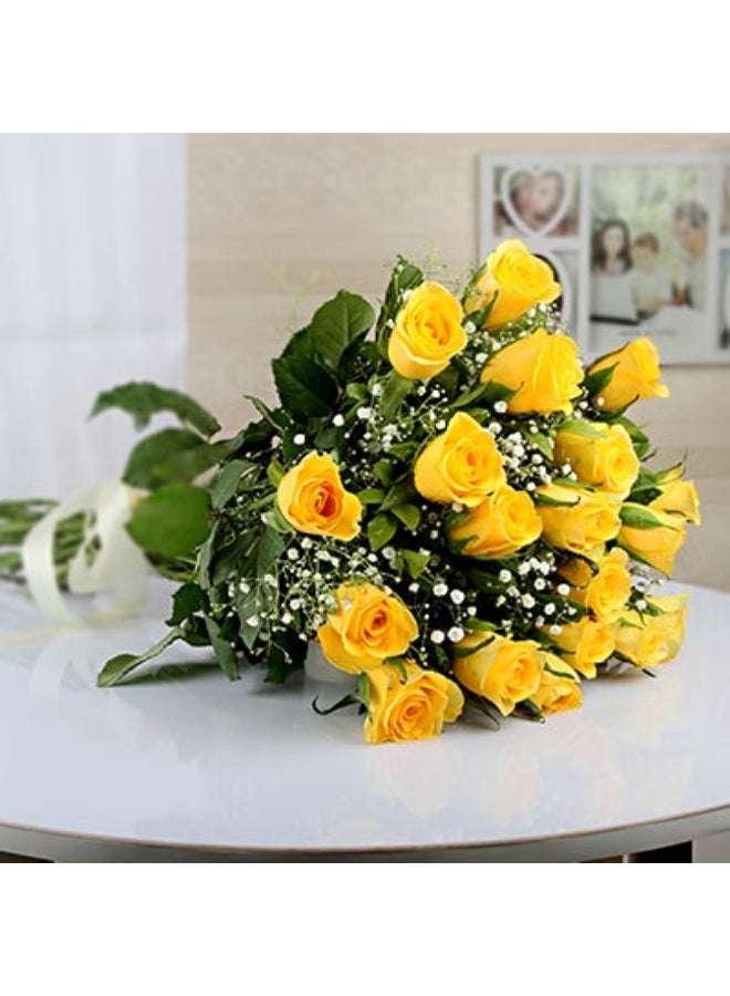 Carmel Flowers 18 Yellow Roses Hand Tied