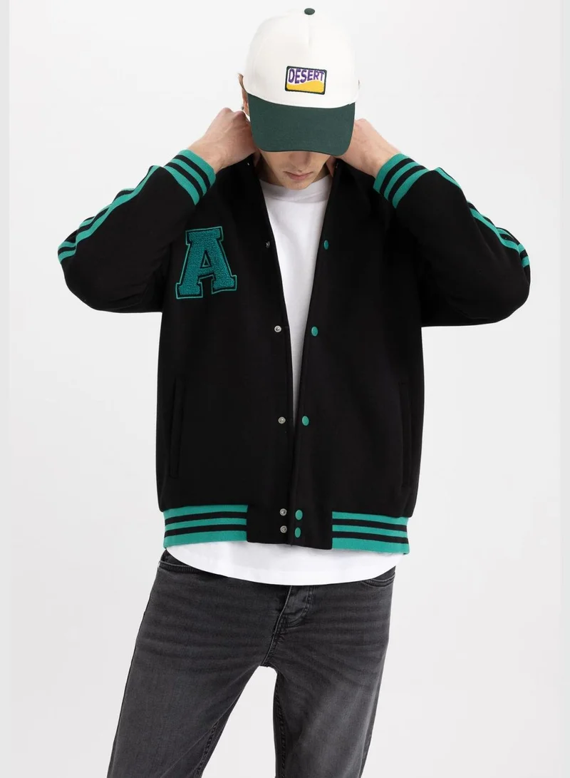 ديفاكتو Man Oversize Fit Bomber Long Sleeve Knitted Cardigan