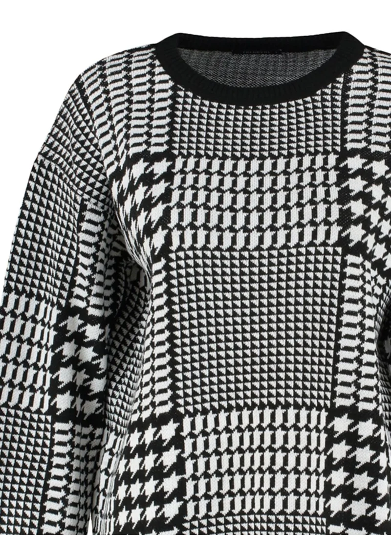 trendyol Geometric Print Crew Neck Sweater