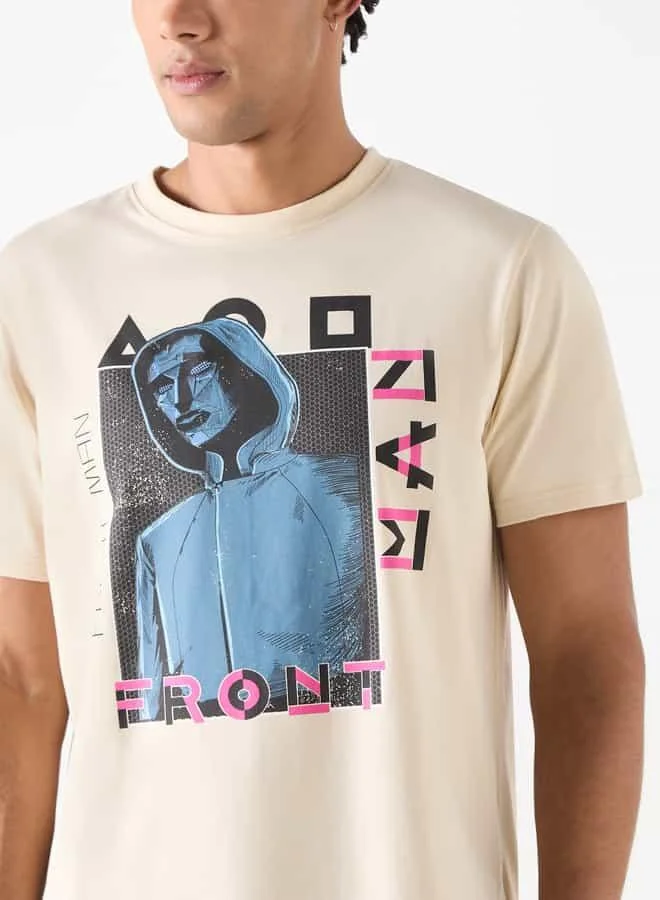 SP Characters Front Man Print Crew Neck T-shirt with Short Sleeves
