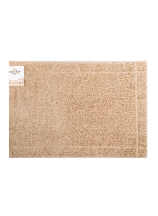 Notte Bianca Mat Towel For Floor Camel Color 50X70 Gsm 950 Soft Excellent Absorbing - Image 1