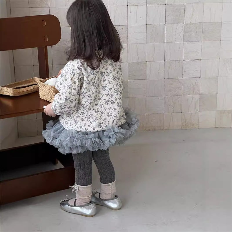 Baby autumn 2024 autumn womens early autumn clothes Korean childrens clothing girls wear suit childrens foreign style coat Gray leggings