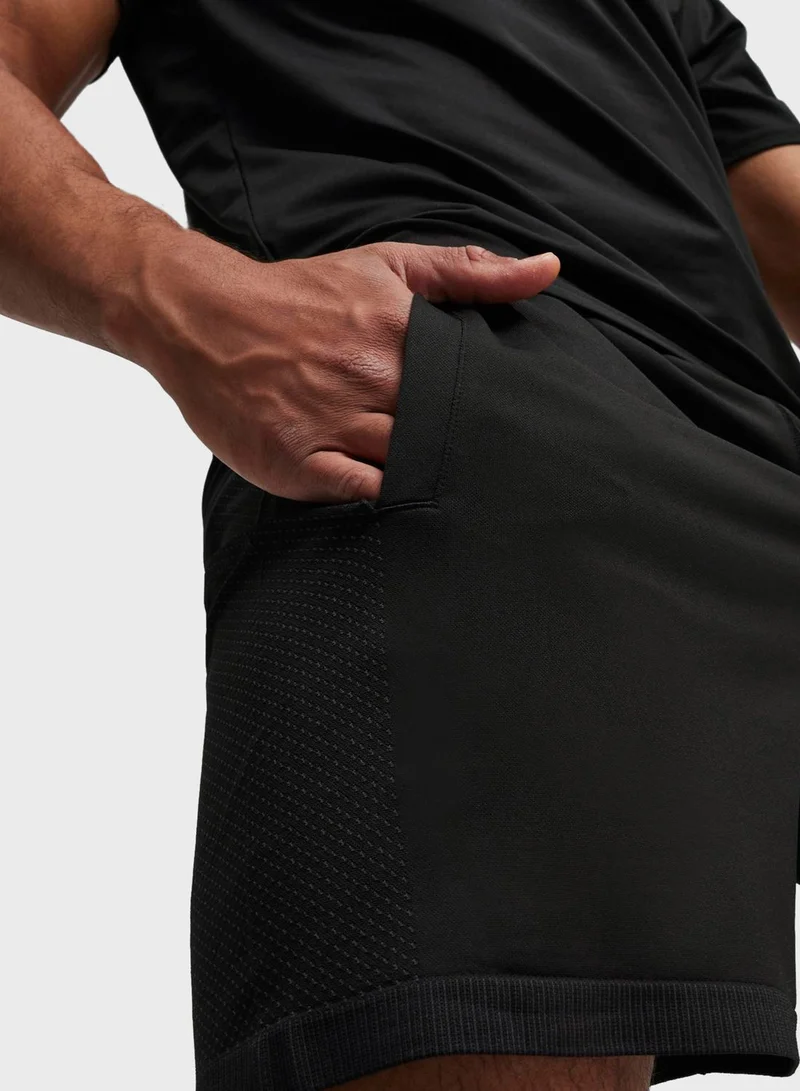 PUMA 7" Seamless Shorts