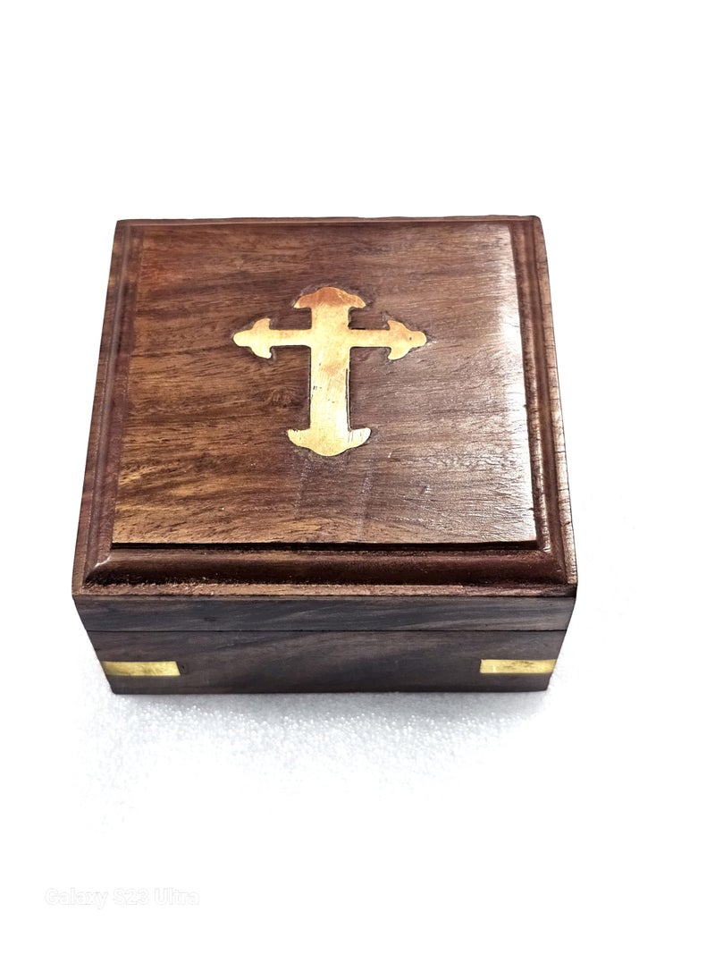 OCEAN REPLICAS Vintage Brass Compass with Engraved Quote – “Go Confidently in The Direction of Your Dreams” – Nautical Compass with Chain & Rosewood Box – Graduation, Retirement Gift for Him or Her - Image 5