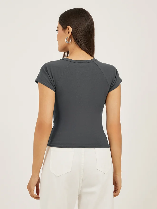 Styli Styli Plain Short Sleeve Fitted T-Shirt