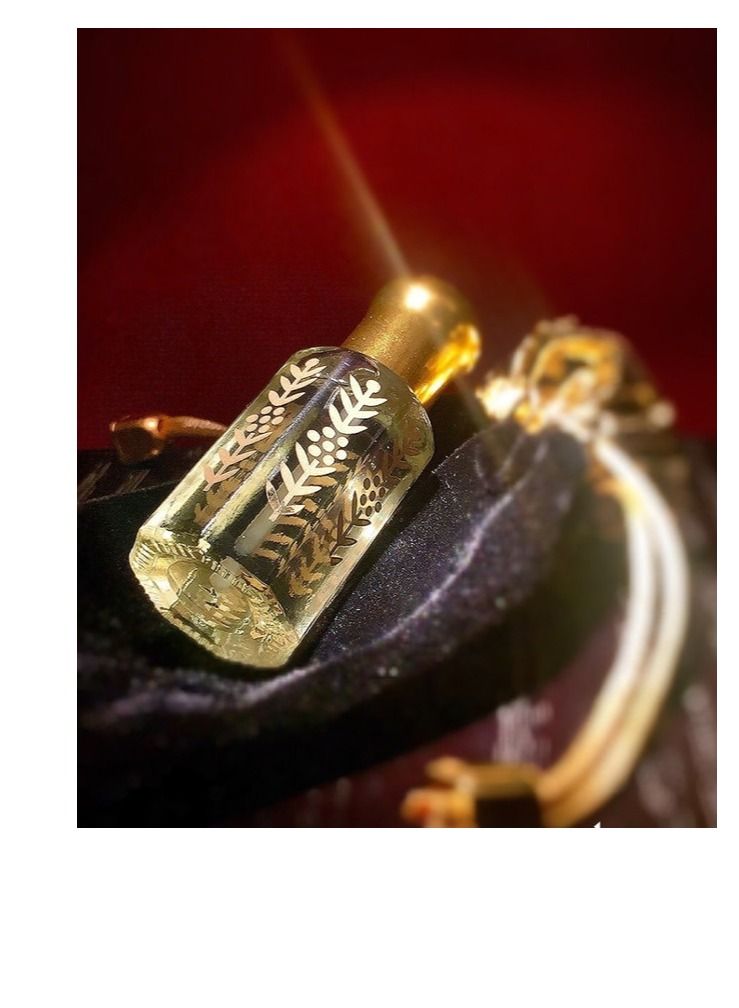 زيت عطري برائحه الفراولة نصف تولة