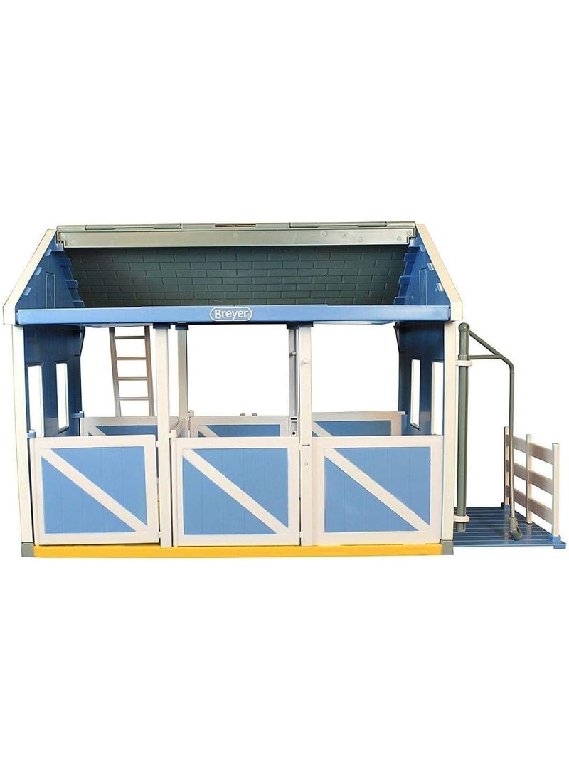 Breyer Breyer Freedom Series Classics Country Stable with Wash Stall  15 x 95 x 12  112 Scale  Blue and White  Model 699  - Image 4