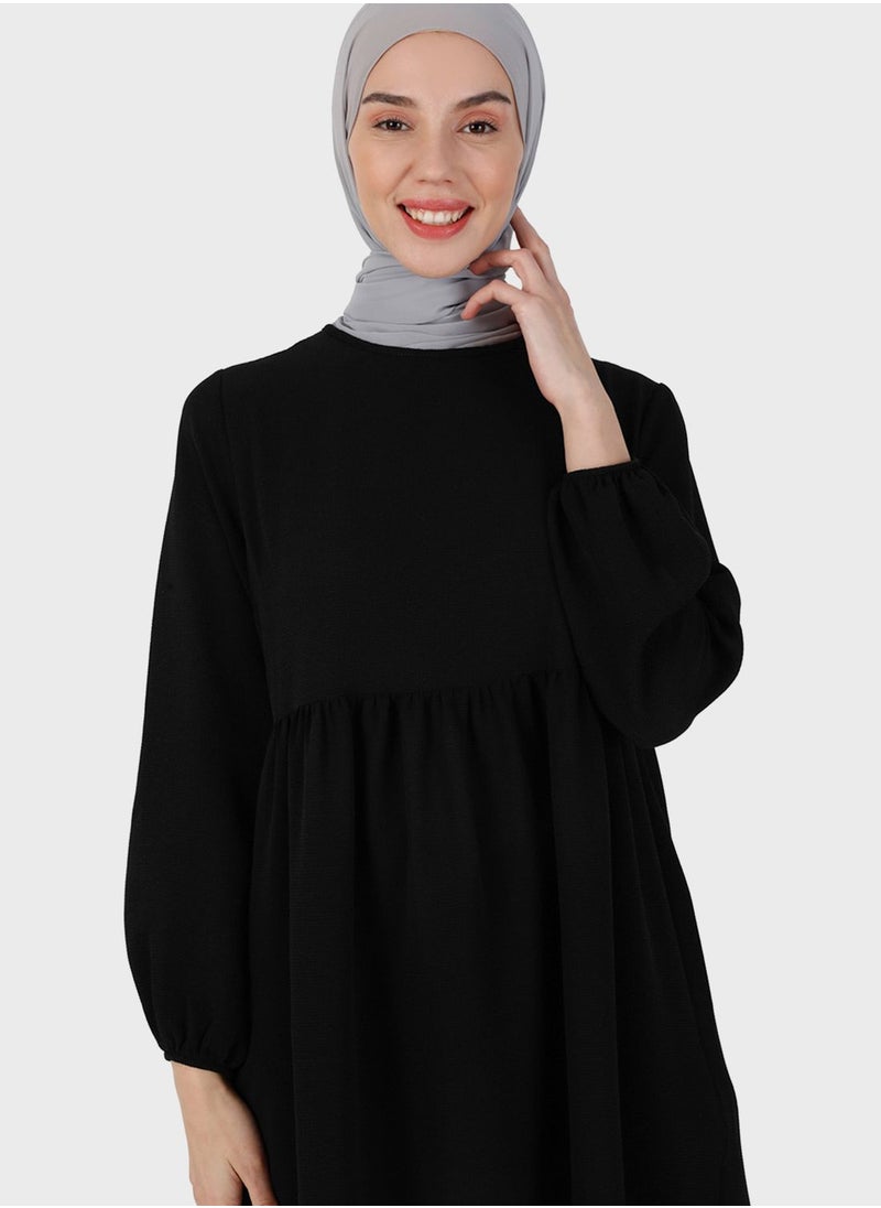 Tavin by Modanisa - Tiered Crew Neck Tunic - Image 1