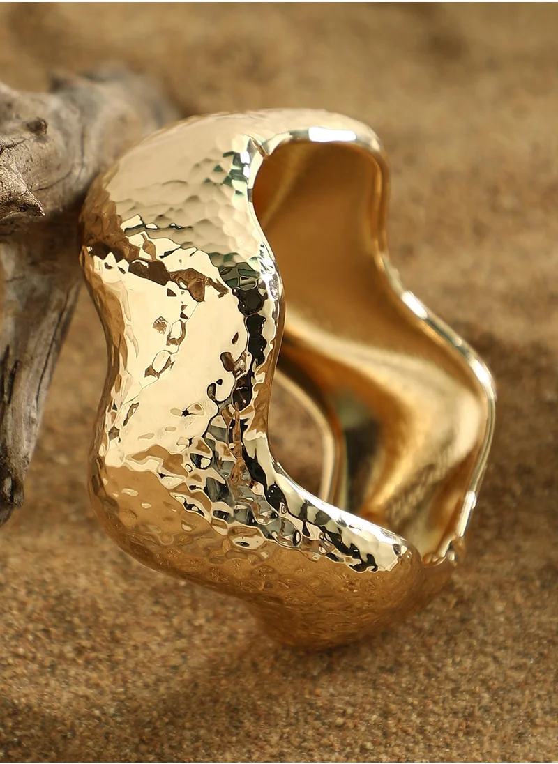 سوهي Women's The Dented-Wave Bangle Bracelet