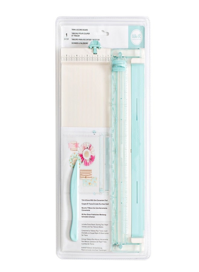 وي آر ميموري كيبرز لوحة قص وتسجيل من وي آر ميموري كيبرز (71337-1)، لوحة مقاس 12×12 بوصة مع أداة تسجيل وشفرتين من التيتانيوم (71338-8)، مثالية لسجل القصاصات، وصناعة البطاقات، والأعمال الورقية. - Image 2