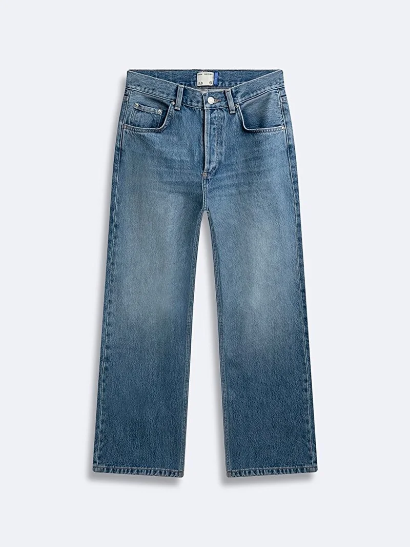 Vienna Straight Leg Relaxed Cut Jeans