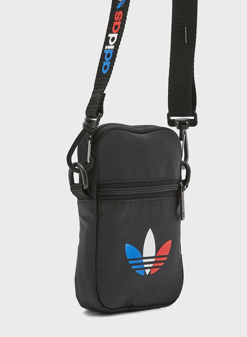 adidas Originals adicolor Messenger