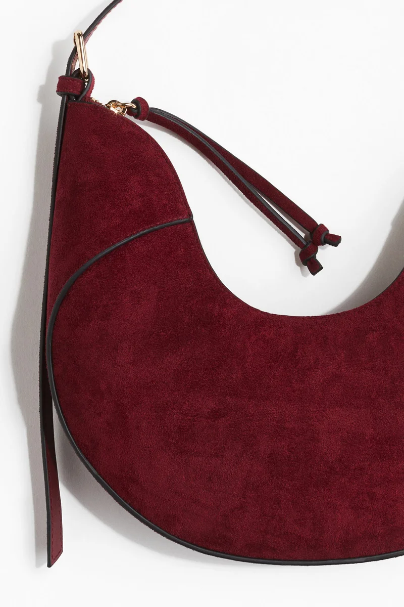 اتش اند ام حقيبة كتف على شكل حرف