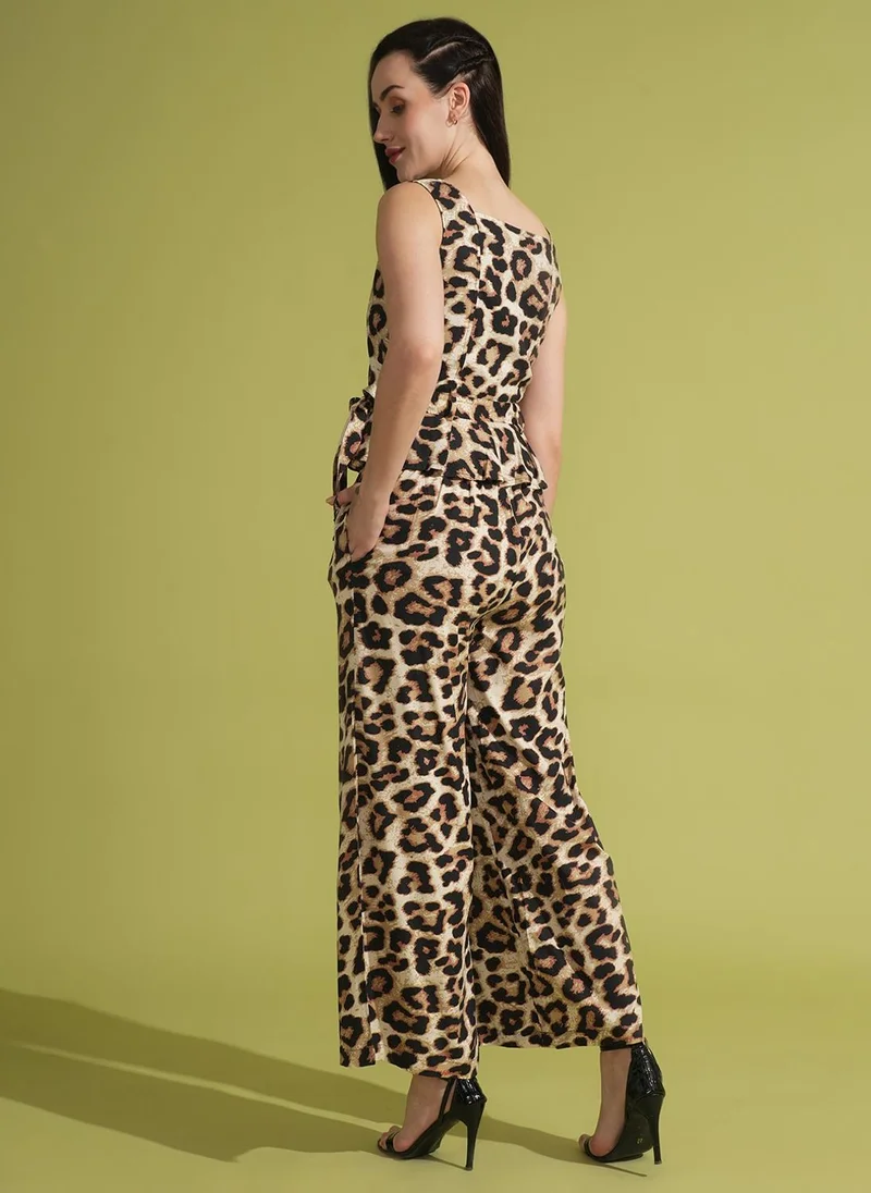 جلو باص بلوزة نسائية مربعة الرقبة بطبعة تجريدية مع بنطلون