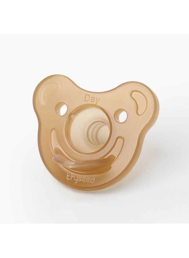 Thyseed Newborn Silicone Pacifier, Ultra-Light One-Piece, Sensitive-Skin Shield, for Breastfed Babies, 0-6 Months, BPA-Free, 2 Pack - Image 4