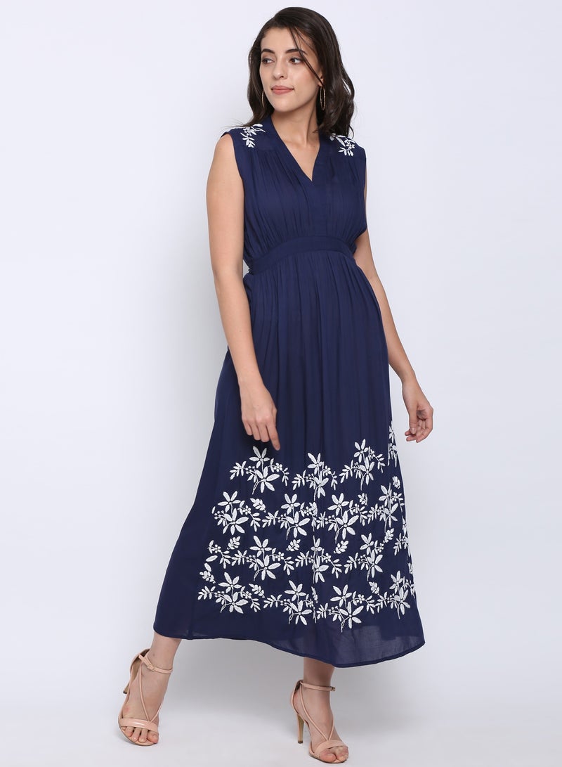 Alaya Floral Embroidered Dress - Image 4