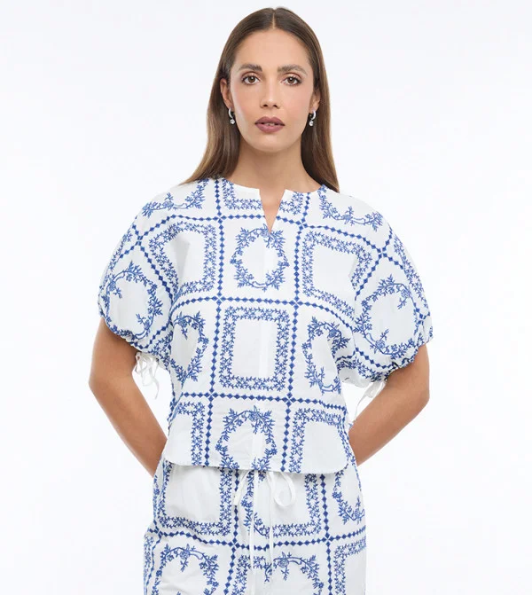 بي سي بي جي BCBG-ENGLISH EMB BLOUSE