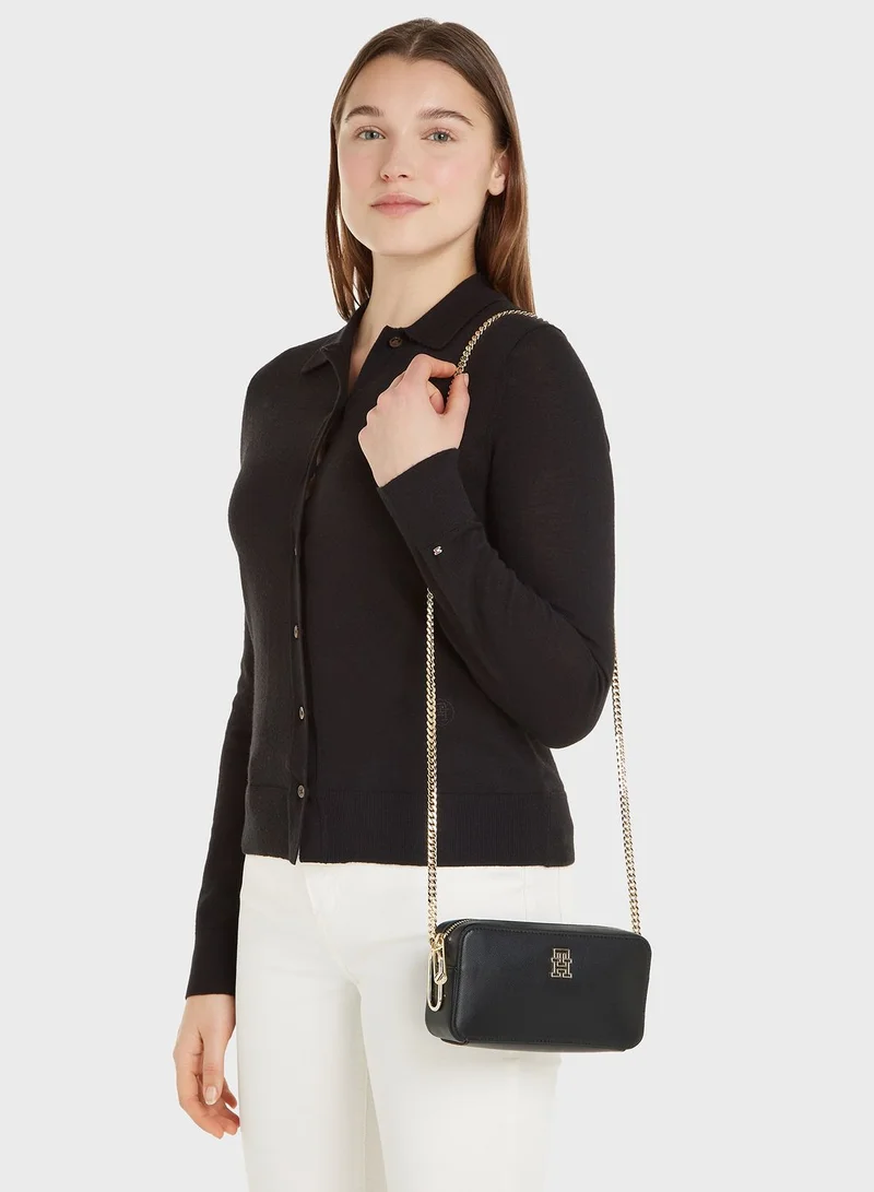TOMMY HILFIGER Timeless Chain Detail Crossbody
