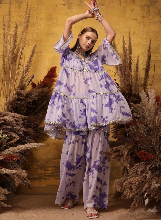 STREET 9 طقم كورتا شيرارا بطبقات وياقة على شكل حرف  مطبوع من ستريت