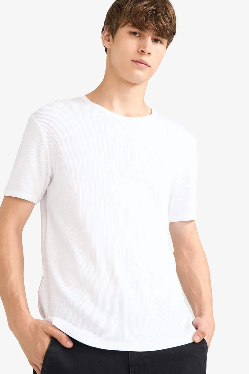 ديفاكتو Slim Fit Crew Neck Ribana Short Sleeve T-Shirt